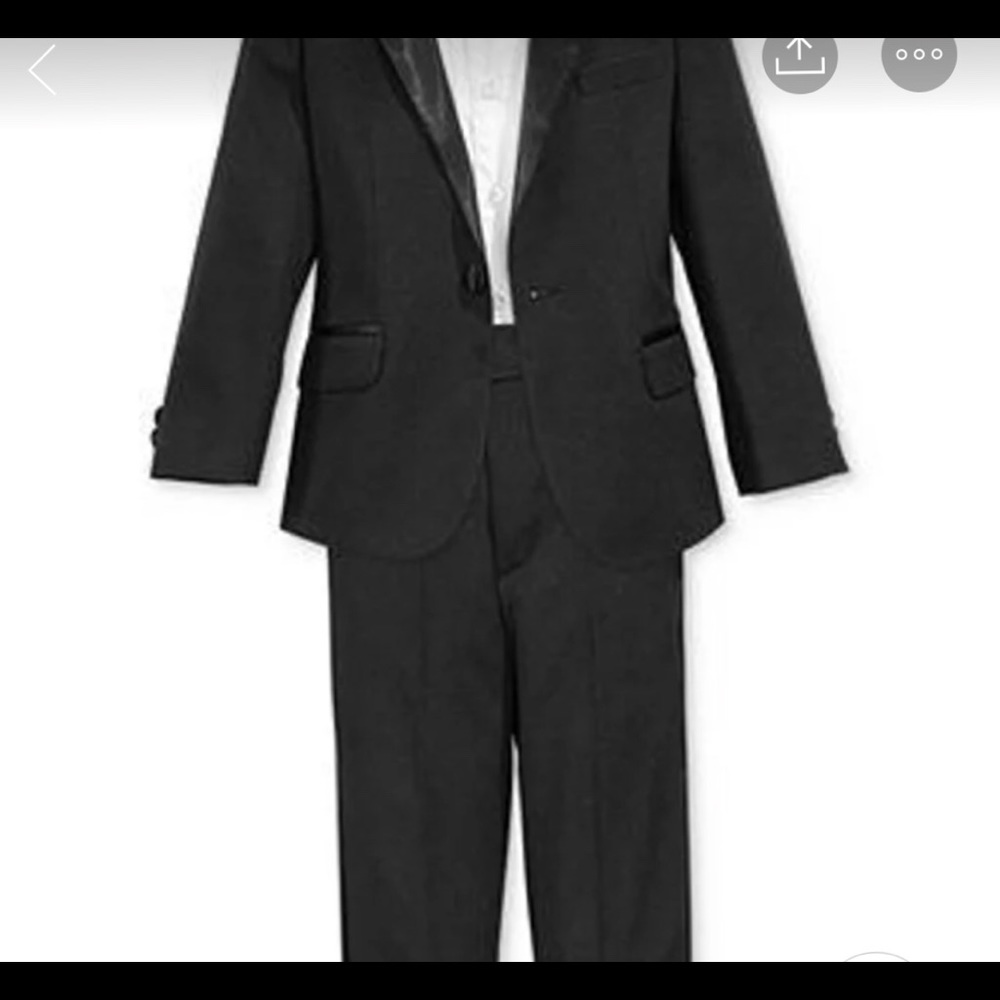 Tuxedo suit